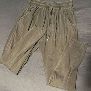 Sarah’s day white fox boutique joggers